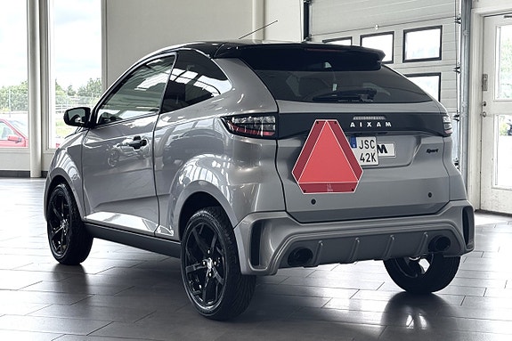 Aixam Coupe Sport Baslåda | 7" Skärm | ABS | Västra Bil Edition! 3 of 7