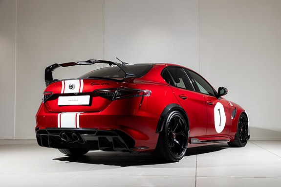 Alfa Romeo Giulia 8 of 20