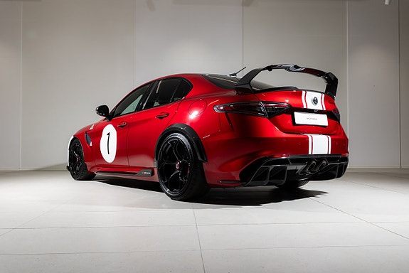 Alfa Romeo Giulia 11 of 20