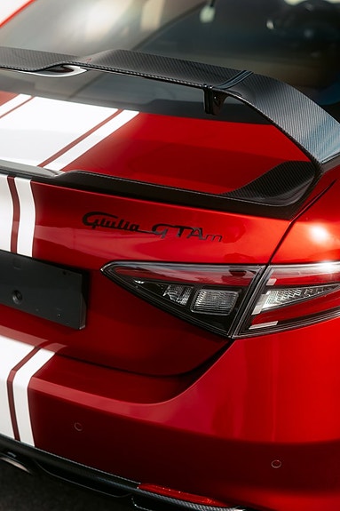Alfa Romeo Giulia 4 of 5