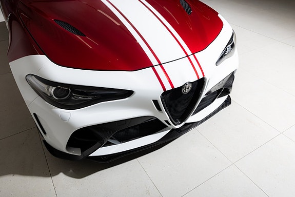 Alfa Romeo Giulia 5 of 5