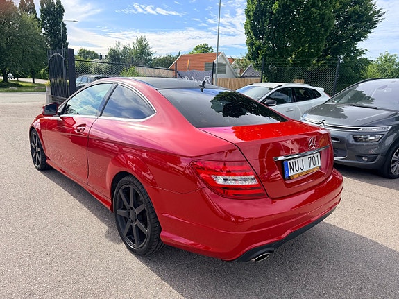 Mercedes-Benz C180 3 of 5