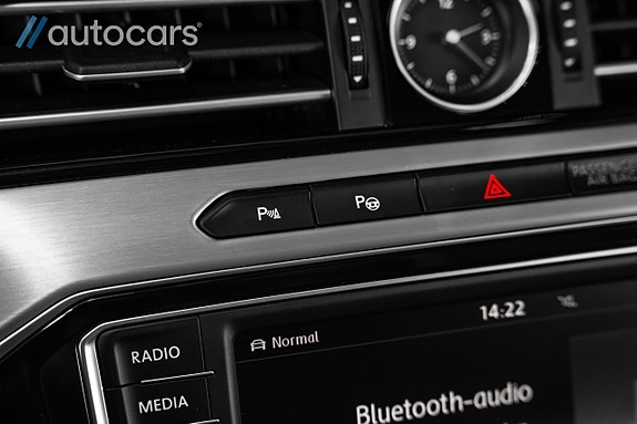 Volkswagen Passat 25 of 30