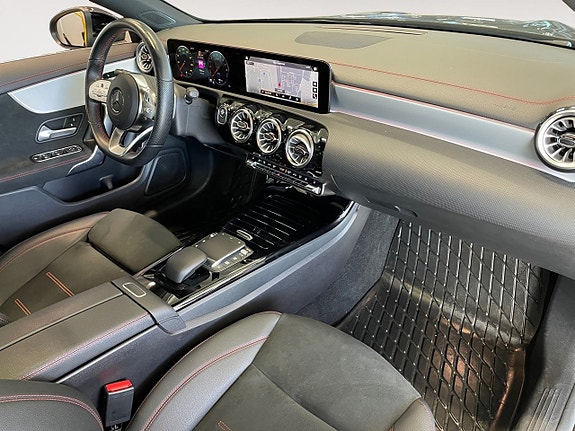 Mercedes-Benz CLA250 e 12 of 21