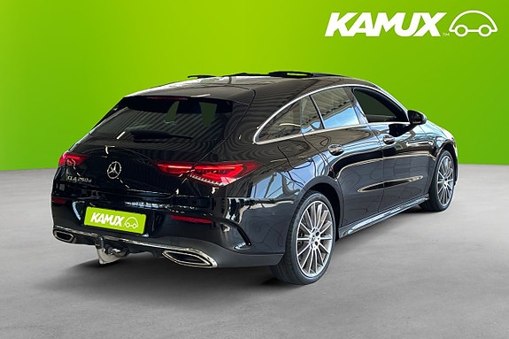 Mercedes-Benz CLA250 e 4 of 5