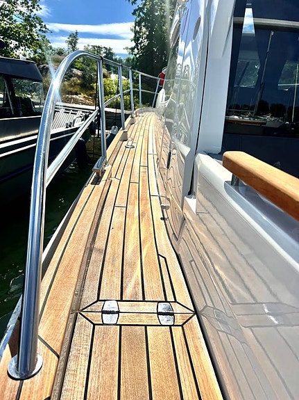 Marex 330 Scandinavia 2023 Volvo Penta D6 440/DPi 12 of 12