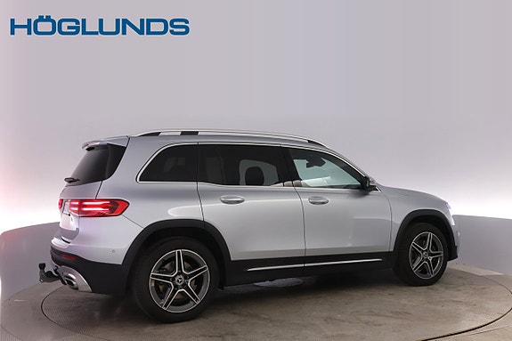 Mercedes-Benz GLB200 3 of 23