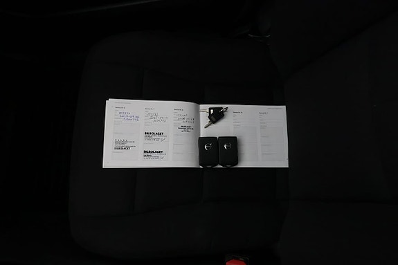 Volvo XC40 13 of 15