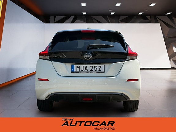 Nissan Leaf 6 of 18