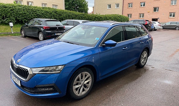 Skoda Octavia 2 of 5