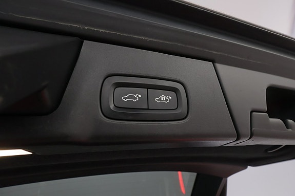 Volvo V90 Cross Country 20 of 23