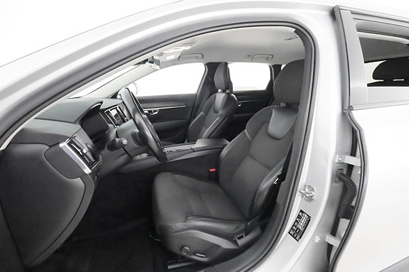 Volvo V90 Cross Country 16 of 23