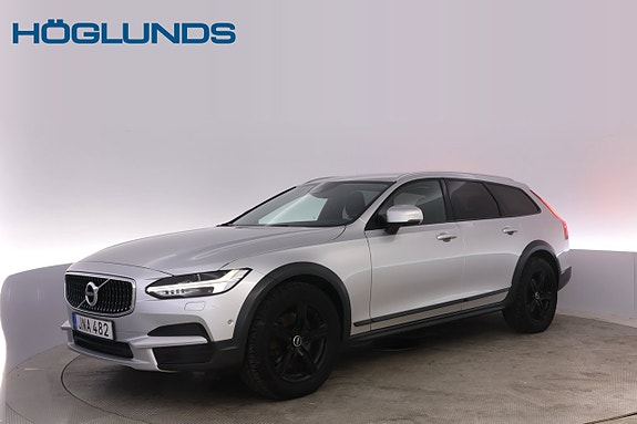 Volvo V90 Cross Country 8 of 23