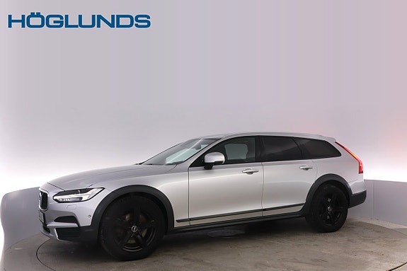 Volvo V90 Cross Country 7 of 23