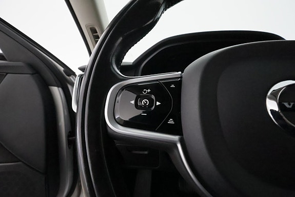 Volvo V90 Cross Country 18 of 23
