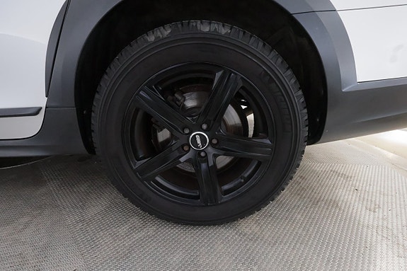 Volvo V90 Cross Country 13 of 23