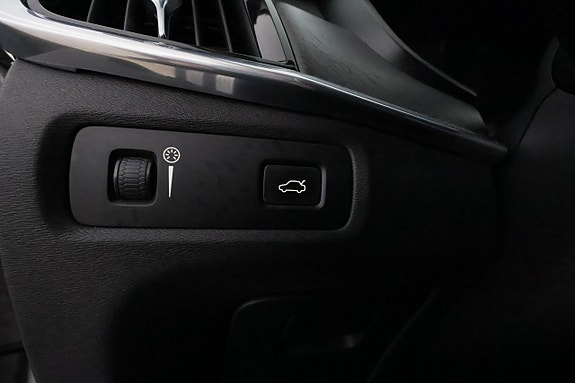 Volvo V90 Cross Country 17 of 23