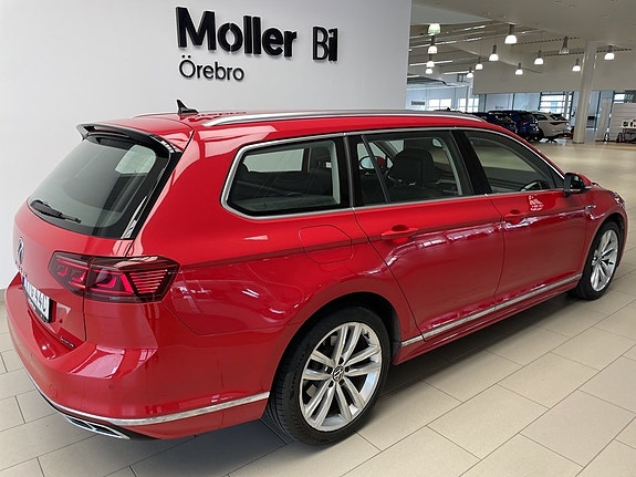 Volkswagen Passat 7 of 23