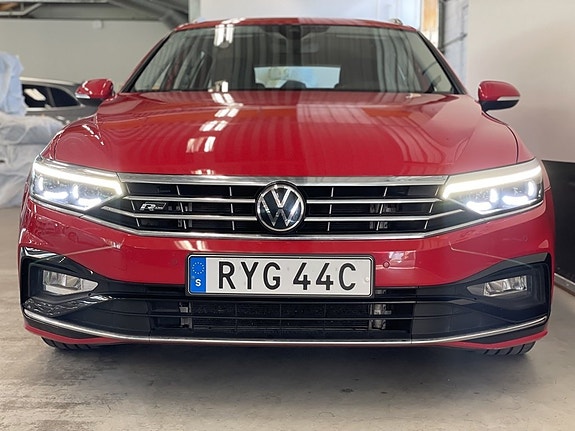 Volkswagen Passat 3 of 23
