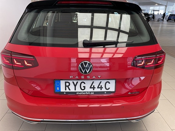 Volkswagen Passat 8 of 23