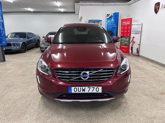 Volvo XC60 2 of 18