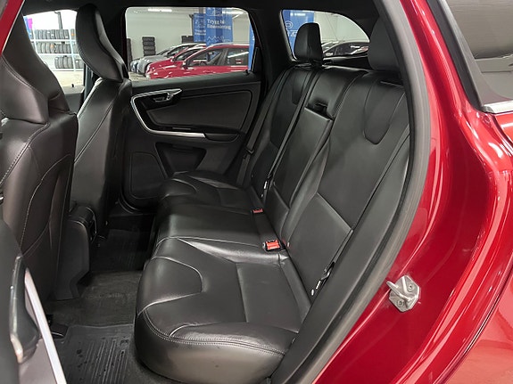 Volvo XC60 9 of 18