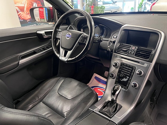 Volvo XC60 14 of 18