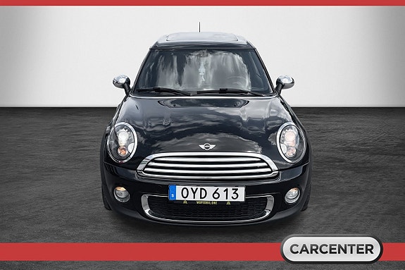 MINI Clubman Cooper D 2 of 5