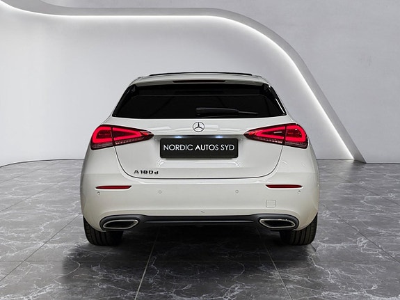 Mercedes-Benz A180 d 4 of 5