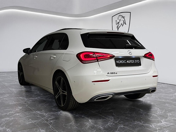 Mercedes-Benz A180 d 3 of 5