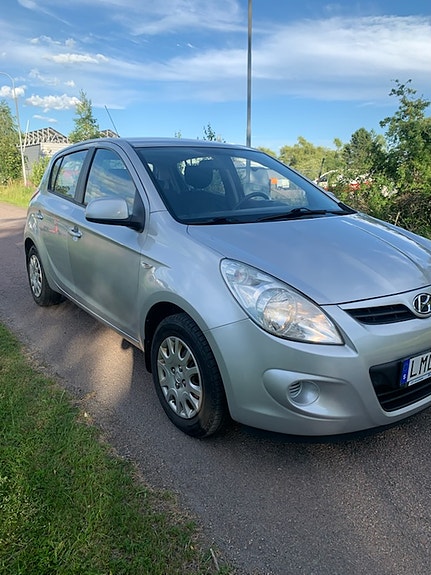 Hyundai i20 4 of 5