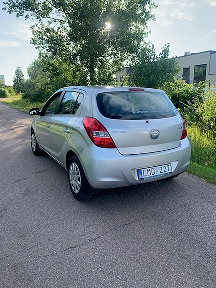 Hyundai i20 3 of 5