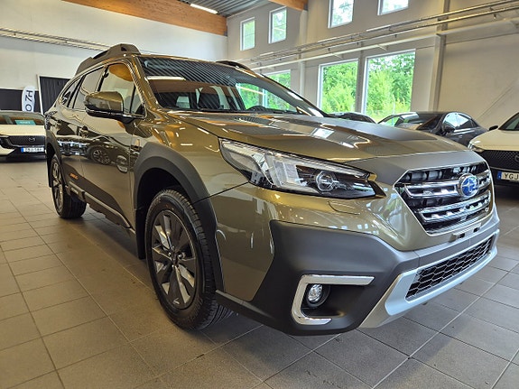 Subaru Outback 3 of 5