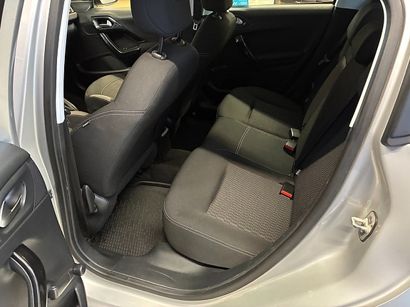 Peugeot 208 6 of 7
