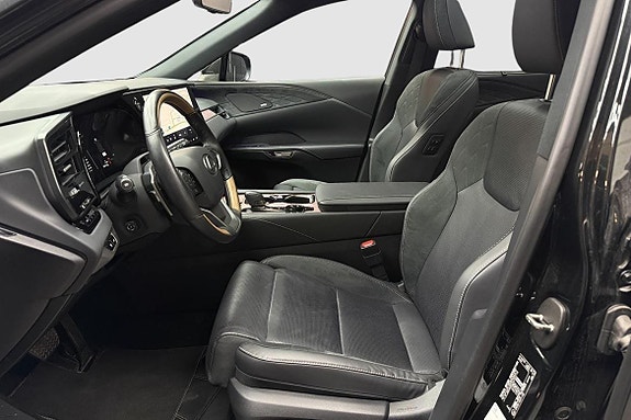 Lexus RX450h 15 of 17