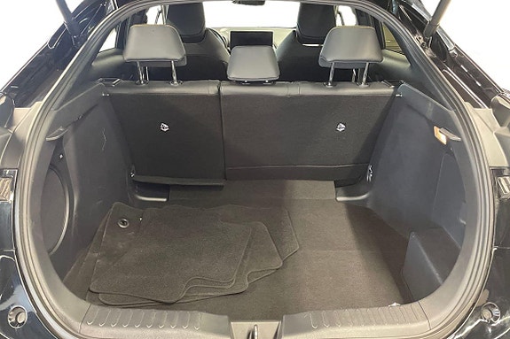 Toyota C-HR 12 of 21