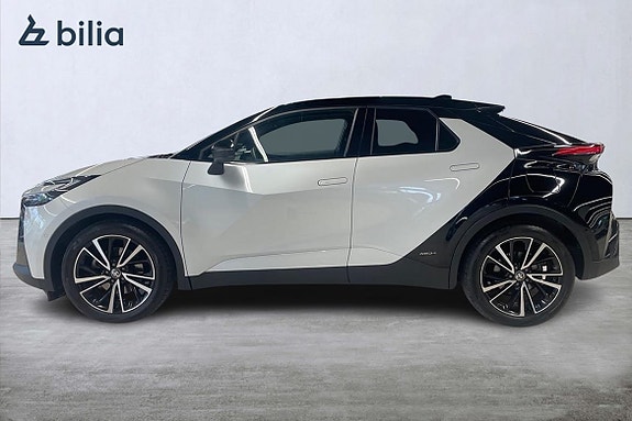 Toyota C-HR 3 of 21