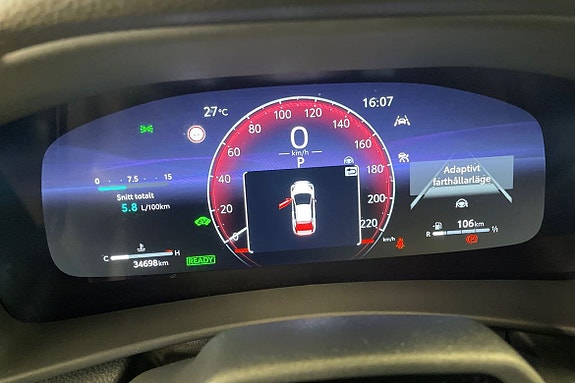 Toyota C-HR 16 of 21
