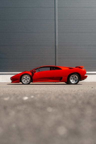 Lamborghini Diablo 2 of 5