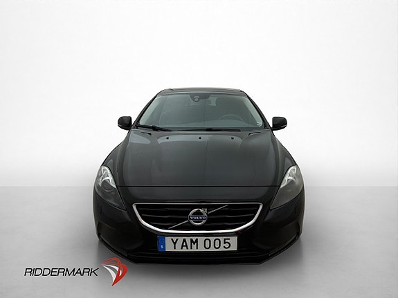 Volvo V40 2 of 5