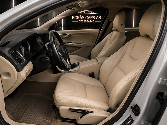 Volvo V60 7 of 12