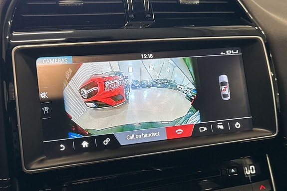Jaguar XE 24 of 29