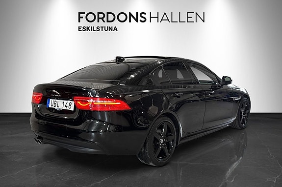 Jaguar XE 5 of 5