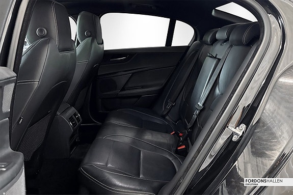 Jaguar XE 14 of 29