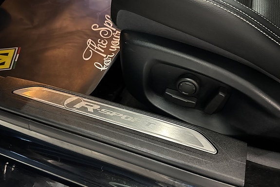 Jaguar XE 28 of 29