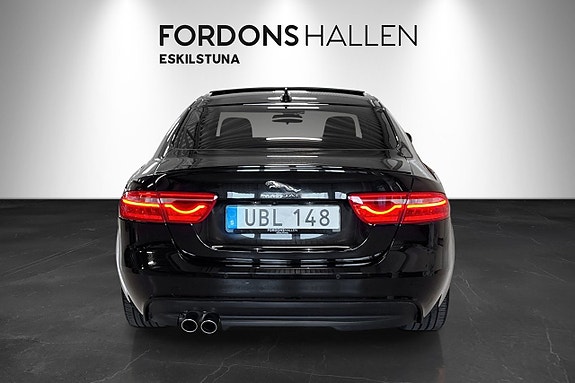 Jaguar XE 6 of 29