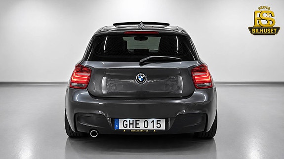 BMW 118d 4 of 5