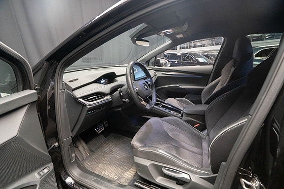 Skoda Enyaq 16 of 26