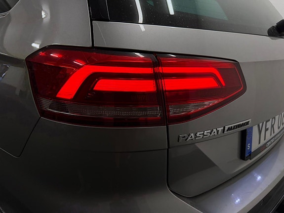 Volkswagen Passat Alltrack 5 of 5