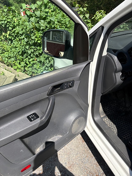 Volkswagen Caddy 4 of 5